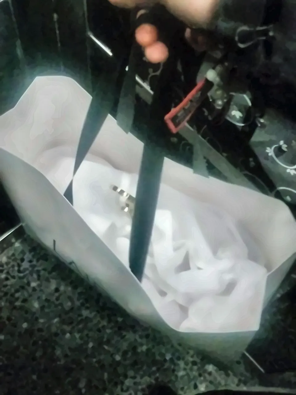 Hediye ve takı gibi hassas paketler